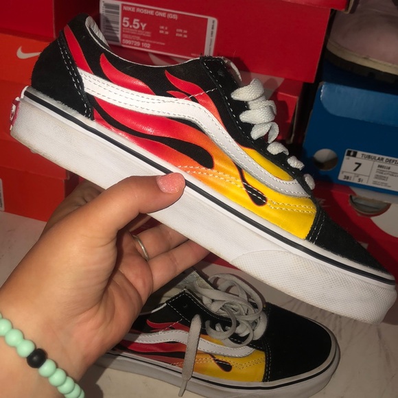 🔥🔥🔥 Vans 🔥🔥🔥 - Picture 1 of 7